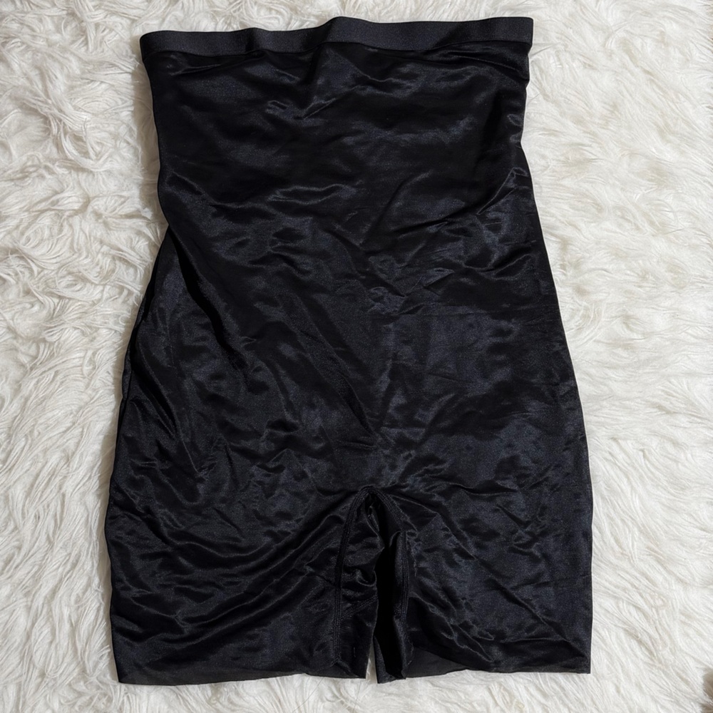 NWT SKIMS XL Barely There Shapewear Black Mid Thigh Short Onyx Shorts Tights